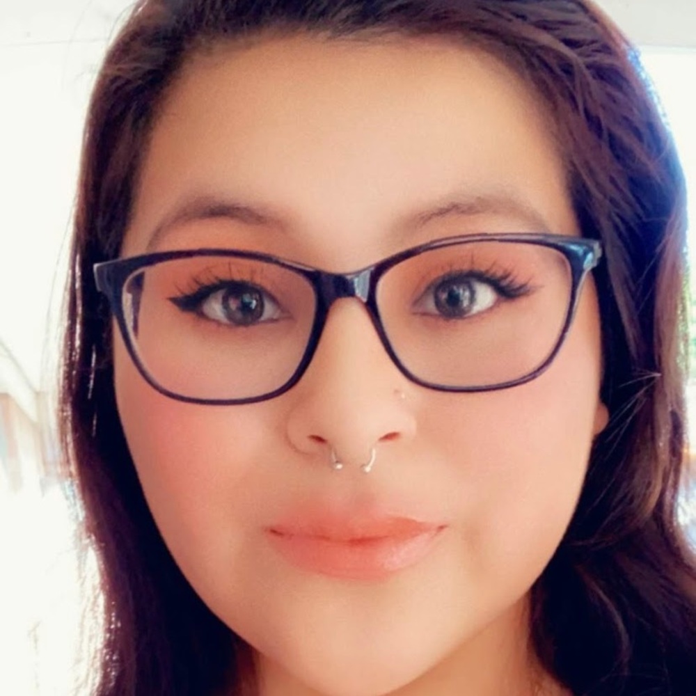 Meet your Posher, Isabel